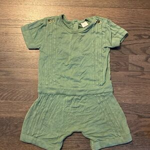 Kate Quinn Bamboo Romper short 12-18 m